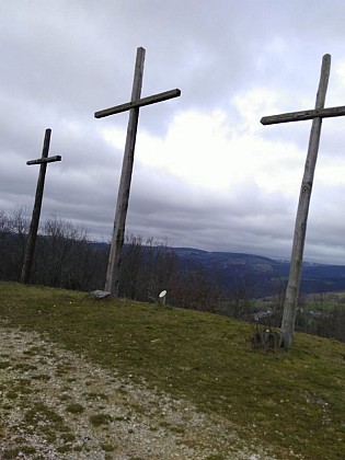 Les Trois Croix