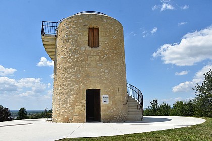 Les Moulins de Montalon et leur stèle