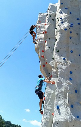 Saut du Saumont climbing site