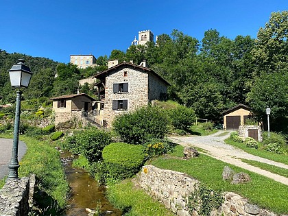 Site du Vieil Ecotay - Donjon et église d'Ecotay