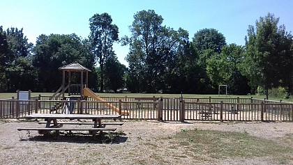 Circuit de randonnée : Un village et son château entre Loire et troglodytes