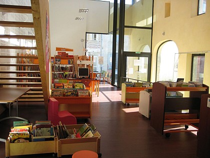 Médiathèque de Grenade sur l'Adour