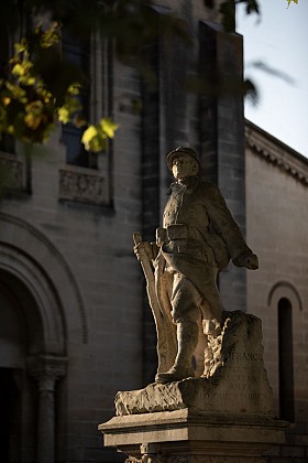 Monuments aux morts