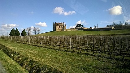 Le Château et l'église de Monbadon
