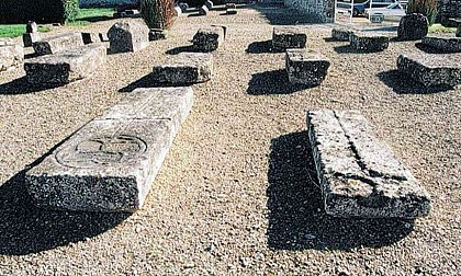 Cimetière médiéval