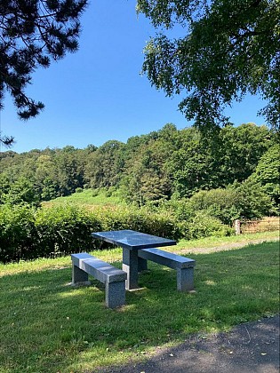 Aire de Pique Nique > Route de la gare