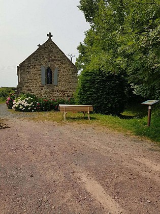 Aire de Pique Nique > Chapelle aux jacquets