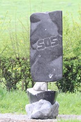 Sculpture-trail-in-the-footsteps-of-stones