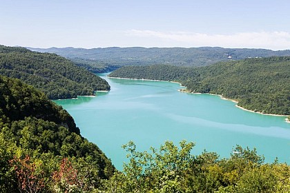 Viewpoint over Vouglans lake