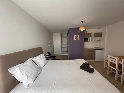 MEUBLÉ - LES ORCHIDÉES