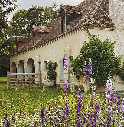 MAURICE'S HOUSE