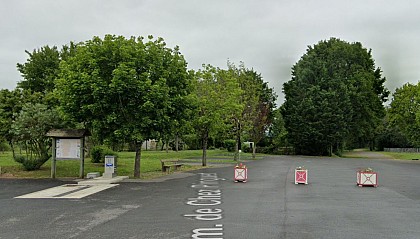 Aire de pique nique - Aire de camping-car de Bourpeuil