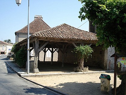 Halle en bois de Saint-Méard-de-Gurçon