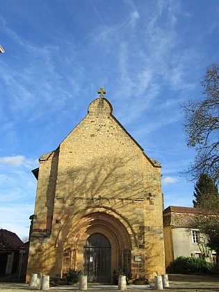 L'église romane fortifiée