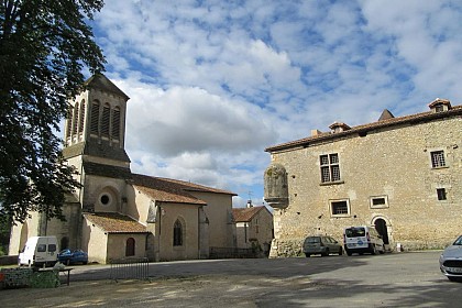 Le bourg de Varaignes