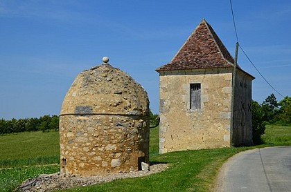 Puits Gavache et pigeonnier de Coussire