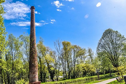 Cheminée de l’ancienne savonnerie Roussille