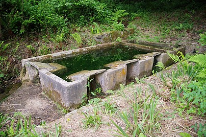 La fontaine d'Arraia et le lavoir