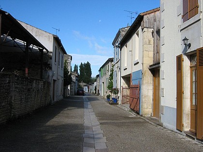 Sansais-La Garette et son village-rue