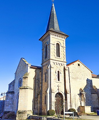 Le bourg de Saint-Jouvent et son église du XIIe siècle