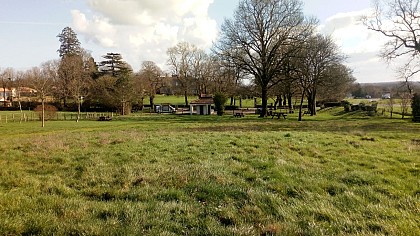 AIRE DE CAMPING-CARS