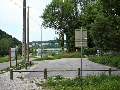 Aire de stationnement pour camping-cars à Ougney-Douvot