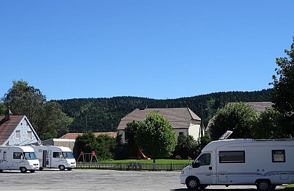 Aire de services et stationnement - Mouthe