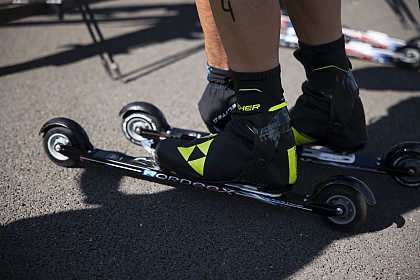 Rollerskiing and rollerblading on the biathlon tracks in Les Plans d'Hotonnes