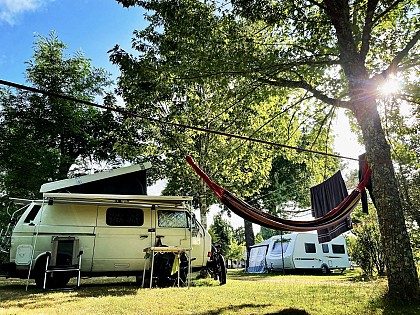 Aire naturelle de camping Le Frezat