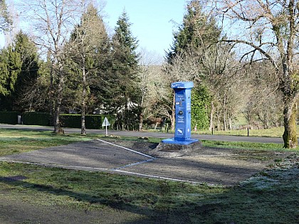 Aire d'accueil camping-car des Salles Lavauguyon