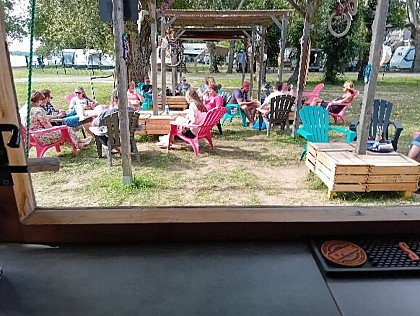 Bar et Terrasse de plage  Le CANOTIER