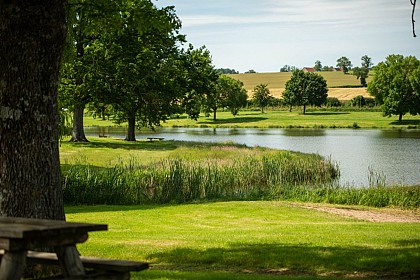 Aire de pique-nique - Plan d'Eau de la Loge