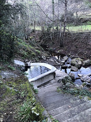 Source d'eau chaude de Reynes