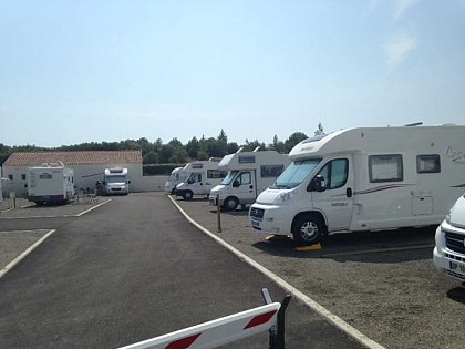 Aire de service de la Parée Du Jonc