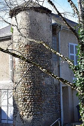 8- Le long du ruisseau Lescourre