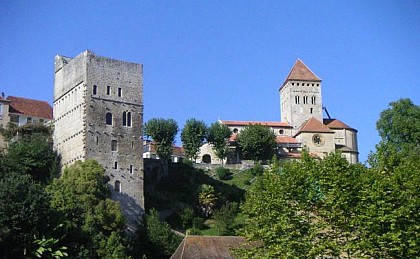 La tour Monreal à Sauveterre