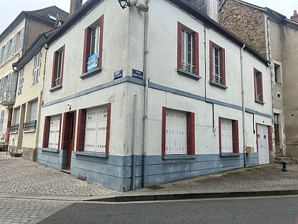 Mme Valérie RENNESSON Rue Saint-Pierre