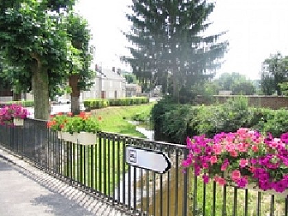 Aire de service pour camping-car de Moulins-Engilbert