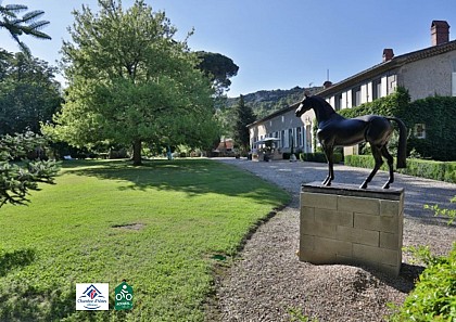 La Chapelle aux Acacias