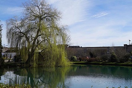 Lac de la Font et lavoir