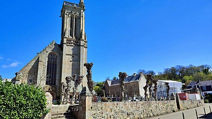 Eglise Saint Jean Baptiste et son enclos