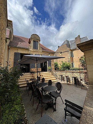 La Tour