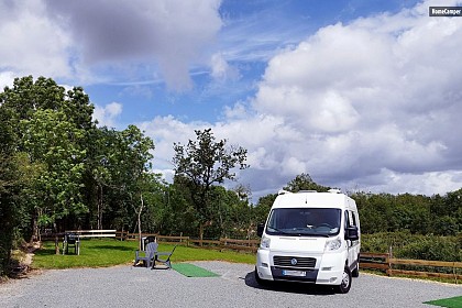 Aire de stationnement Camping Car – L’Atelier de la Gare - Sigournais