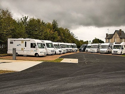 Aire de camping-car intercommunale de Saint-Julien-le-Faucon