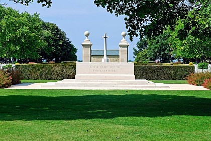 Cimetière militaire canadien de Bény-sur-Mer