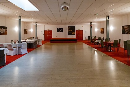 Après-midi dansant à  l'Espace Apogée