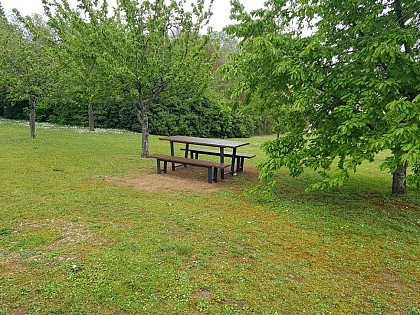 Aire de pique-nique de Courtois-sur-Yonne