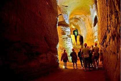 Mines de Bruoux, anciennes galeries d'ocre