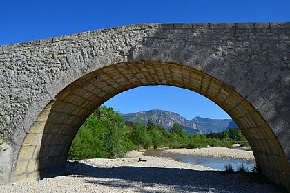 Le pont qui résiste