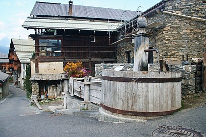 Wash fountain